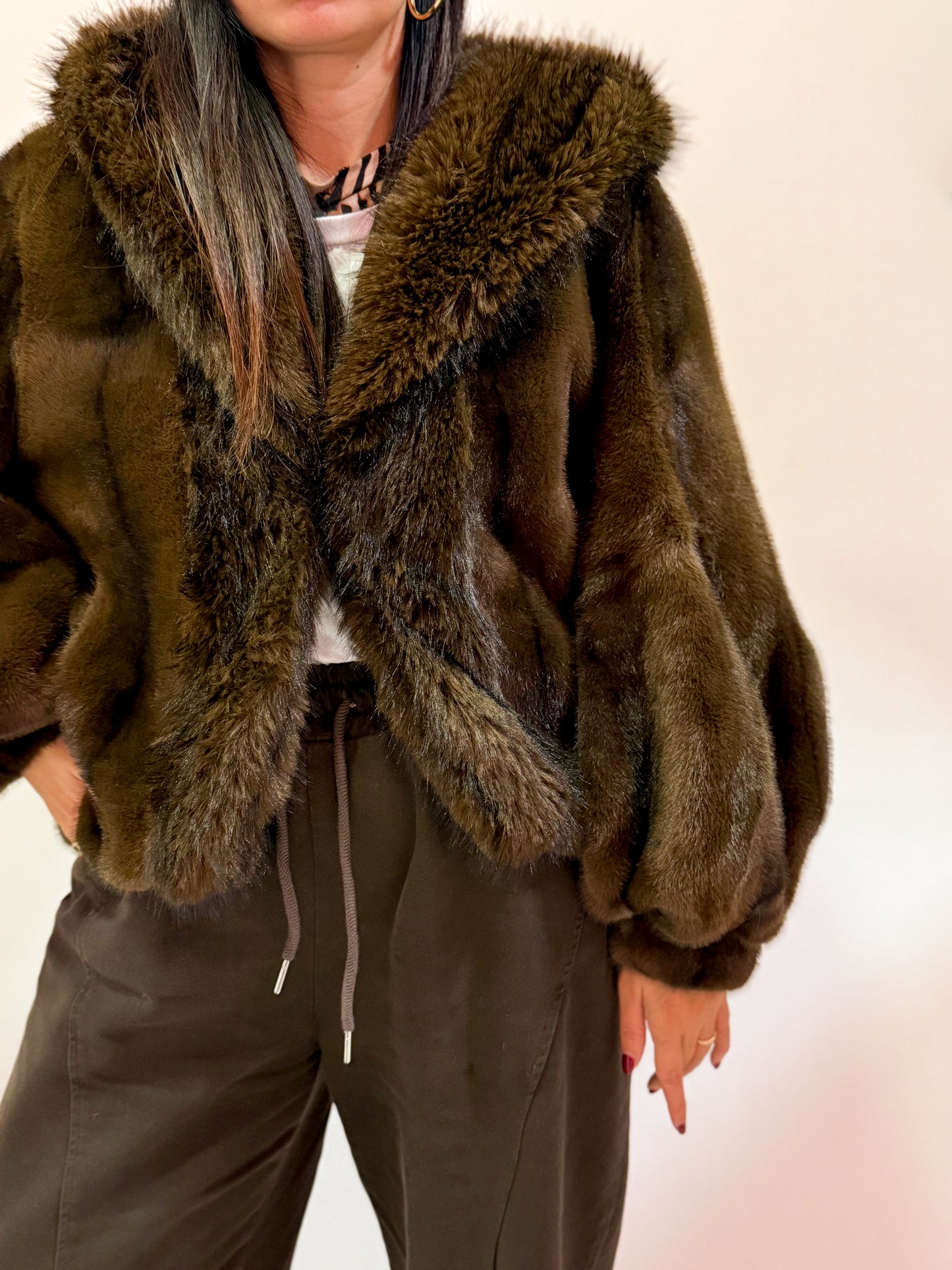 VISONE CON CAPPUCCIO