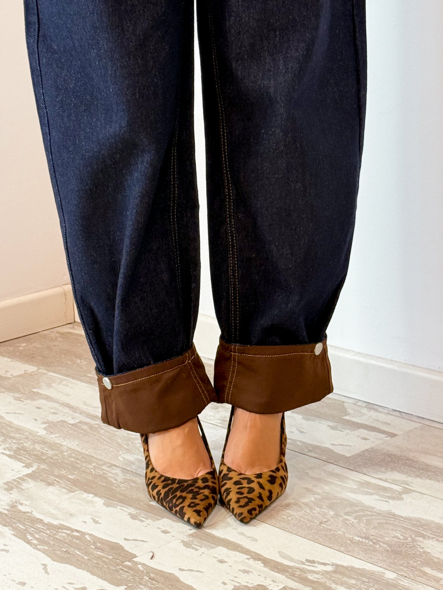 JEANS RISVOLTINO MARRONE