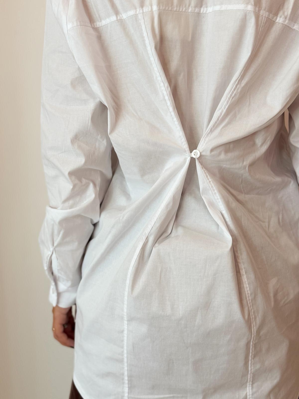 Camicia con bottoncino