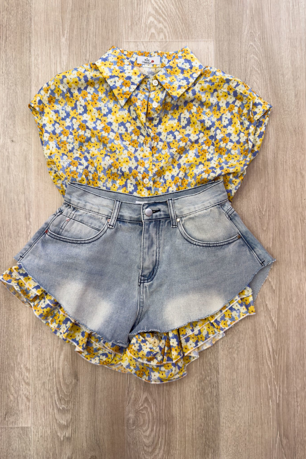 Shorts mariposa giallo
