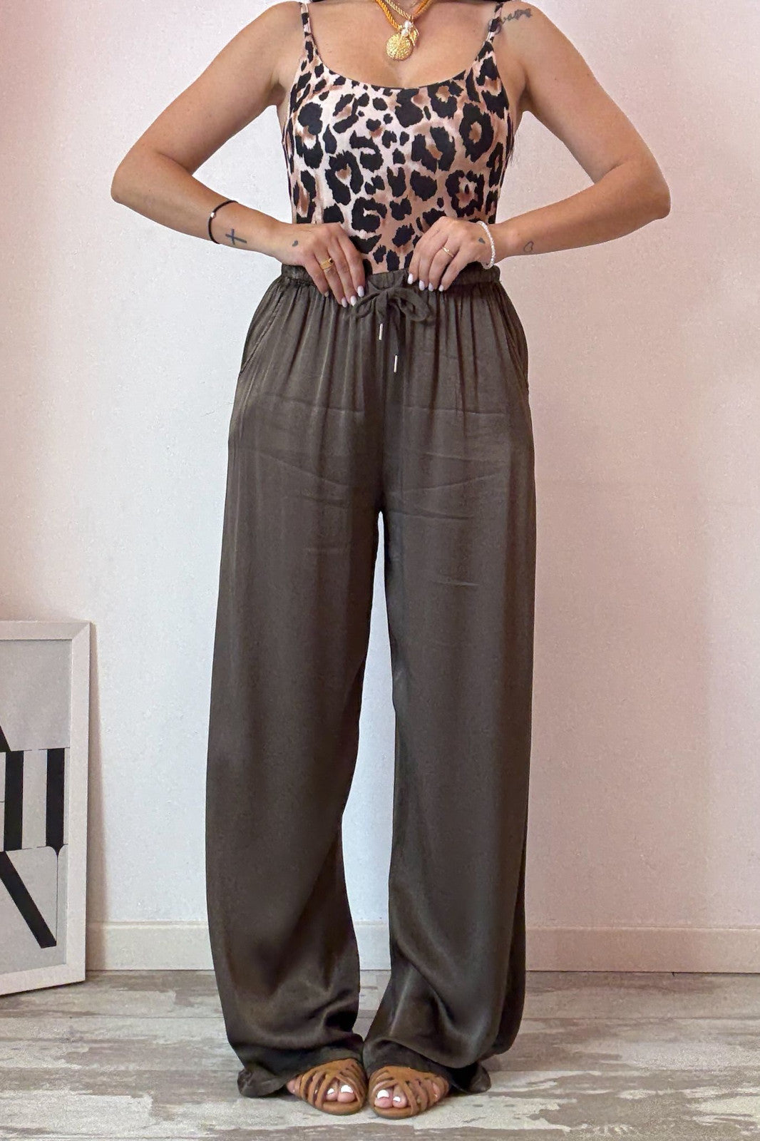 Pantalone satin marrone