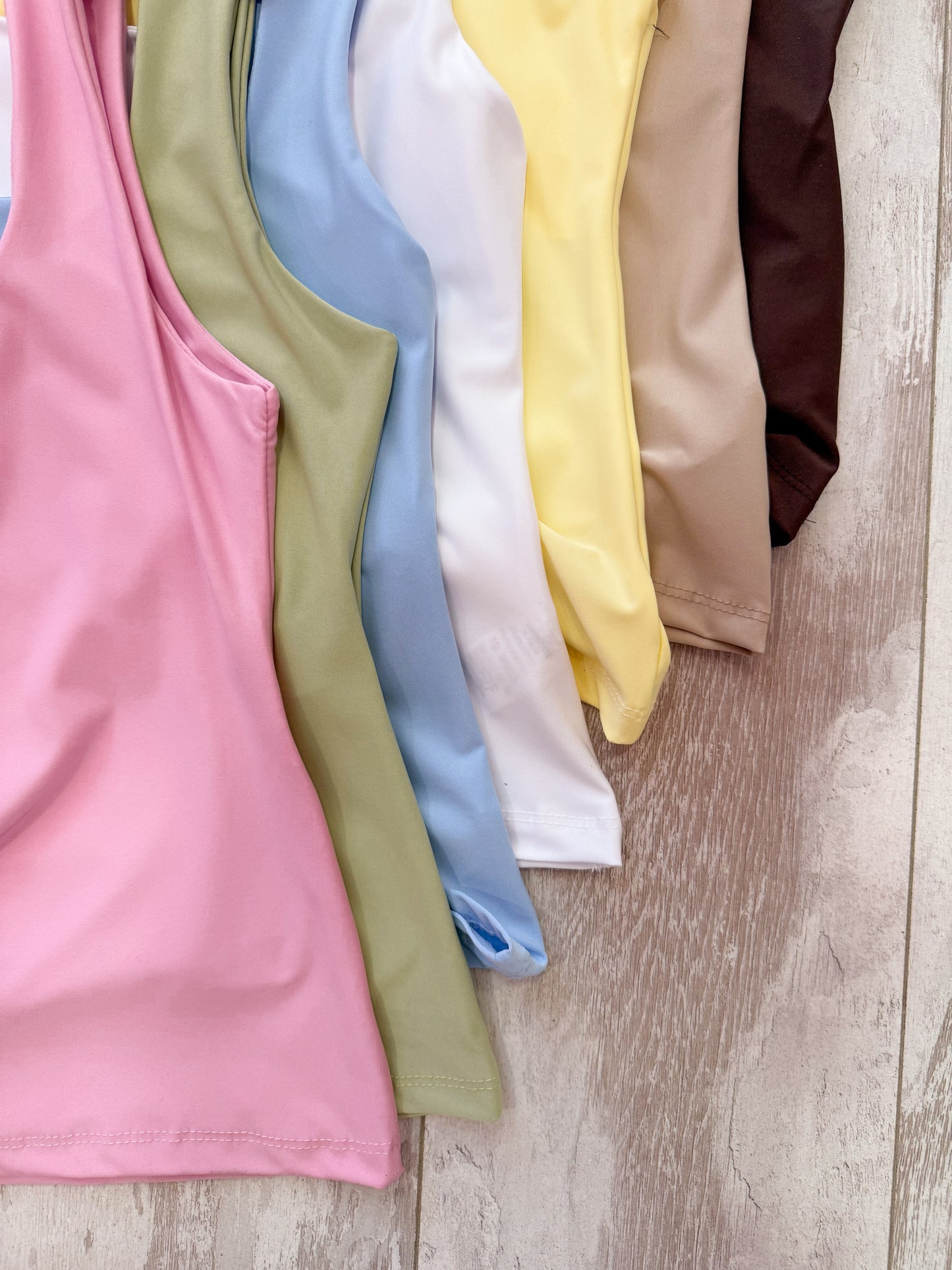 TOP SQUADRATO 8 COLORI
