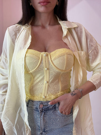 Top giallo e nero
