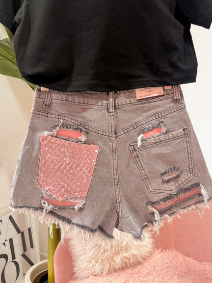 SHORTS GRIGIO TASCA ROSA