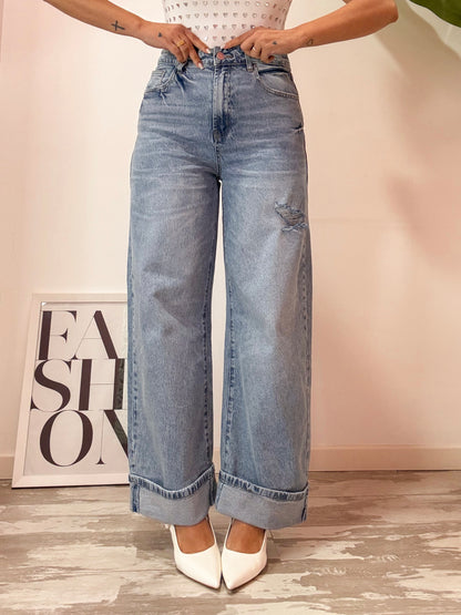 JEANS RISVOLTO E STRAPPO