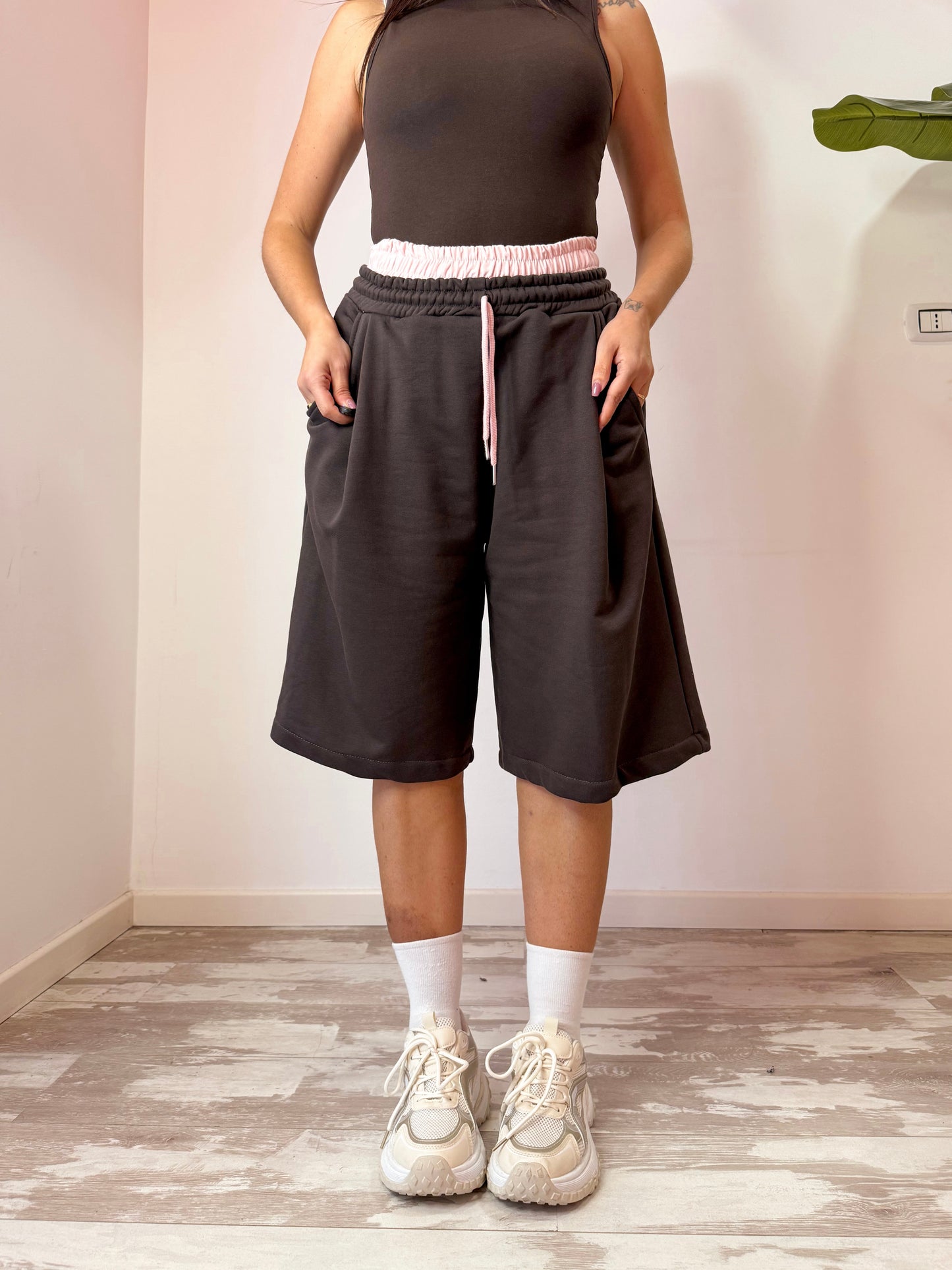 BERMUDA TUTA MARRONE