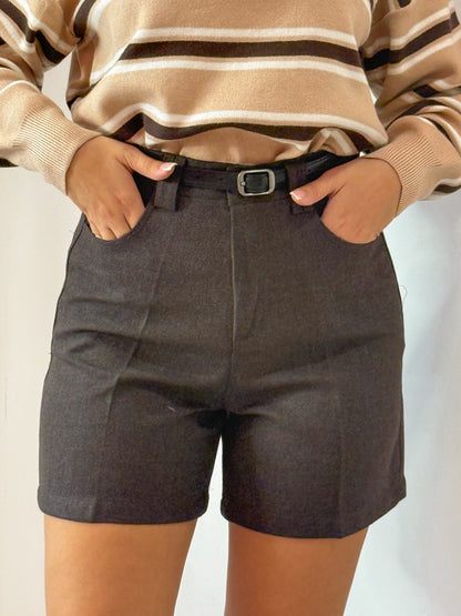 PANTALONCINO MARRONE E CINTURINO