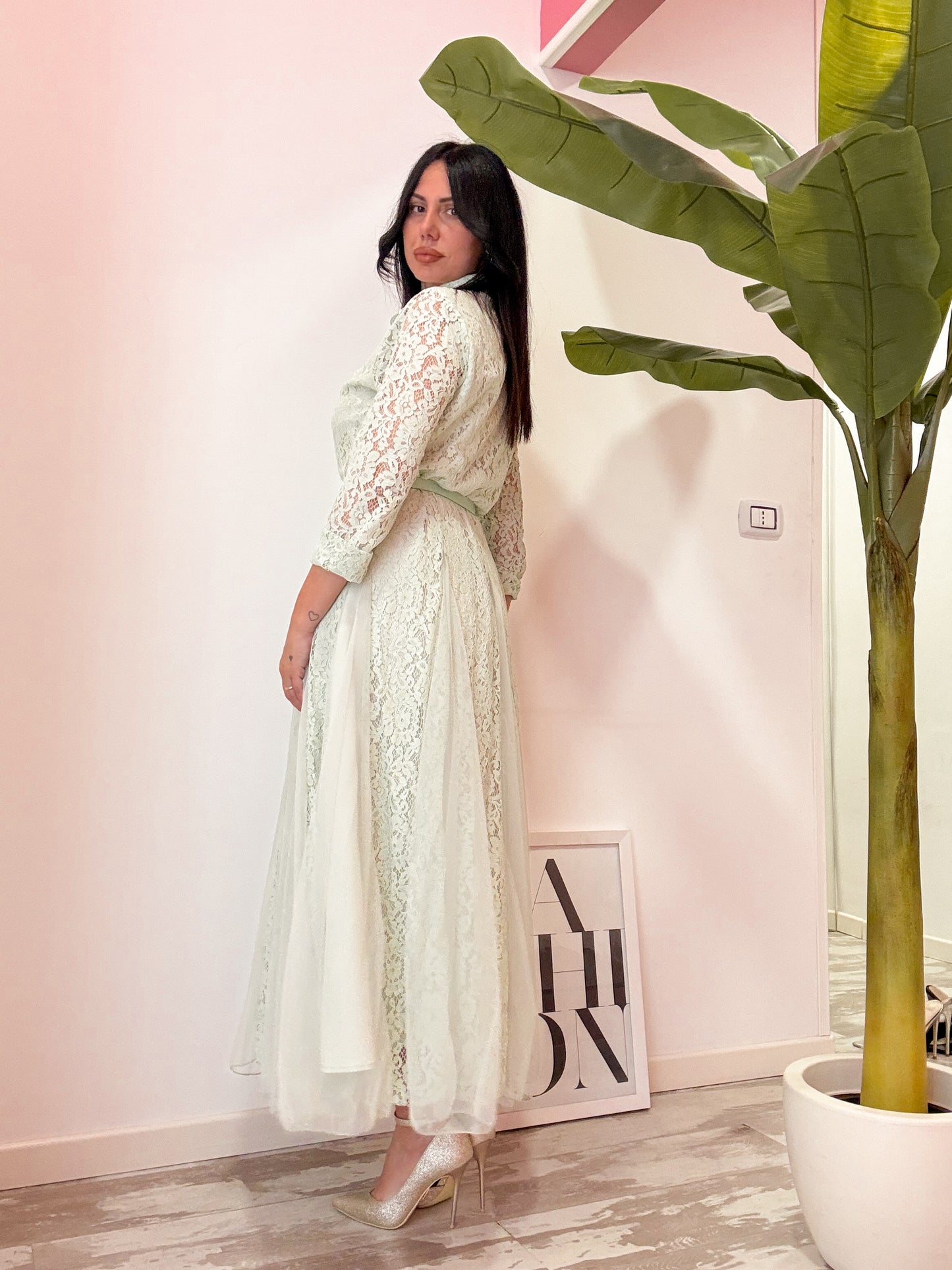 ABITO PIZZO E TULLE