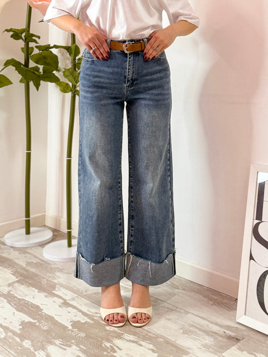 JEANS RISVOLTO E CINTURA