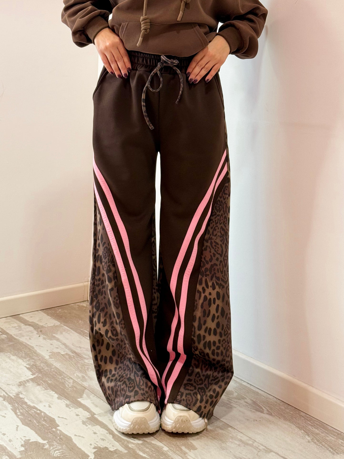 TUTA MACULATA BANDA TRASVERSALE