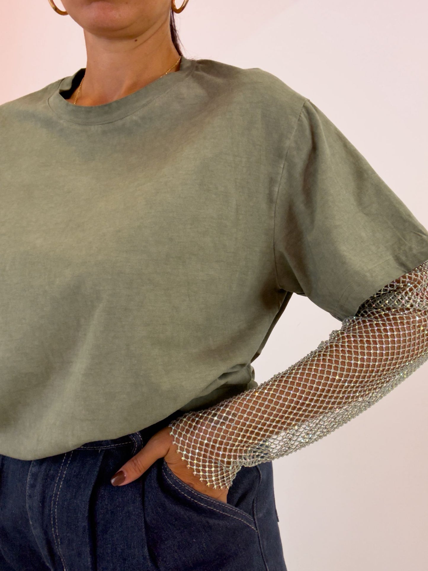 T-shirt manica a rete con strass 2