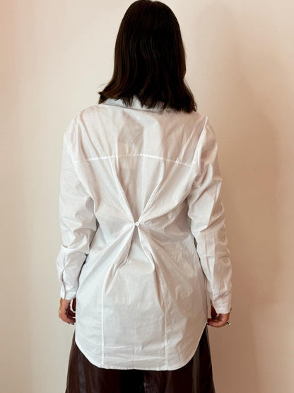 Camicia con bottoncino