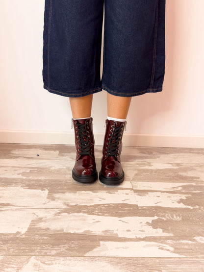 Anfibi bordeaux